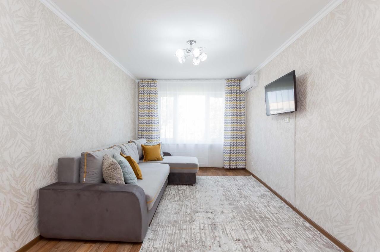 Прекрасные Апартаменты На Арбате Almaty Exterior foto